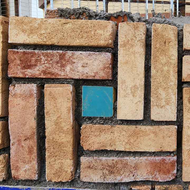 نمای آجری ساختمان