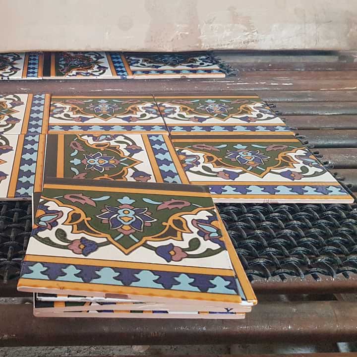 تولید کاشی سفارشی در مشهد