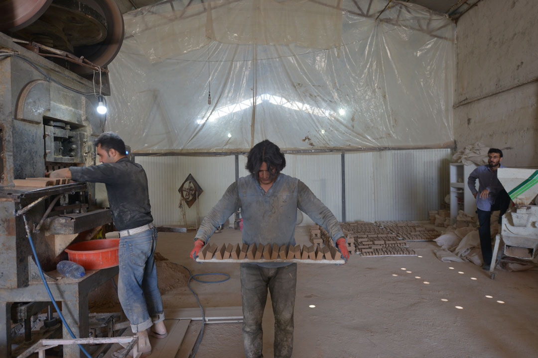 بهترین کارگاه ساخت کاشی